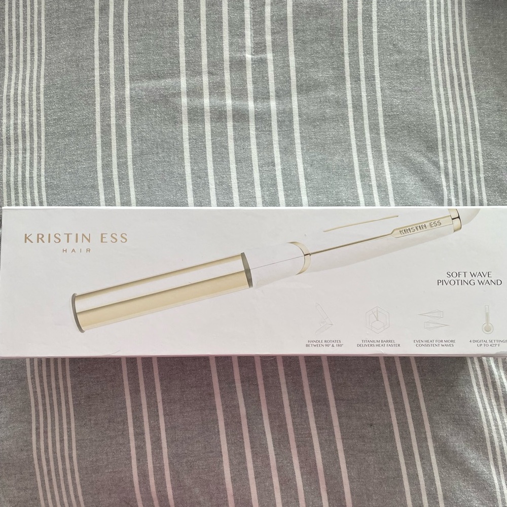 EUC Kristin Ess soft wave pivoting wand curling iron 1 1/4in